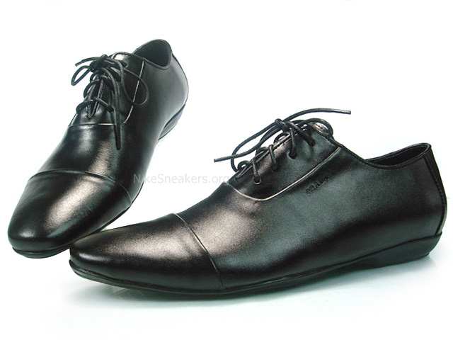 Prada Men's Dress Shoes - All Black Texture Leather With "PRADA" Logo Prada Men's Dress Shoes - All Black Texture Leather With "PRADA" Logo