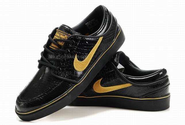 Nike Skateboarding Shoes Black/Yellow Nike Skateboarding Shoes Black/Yellow
