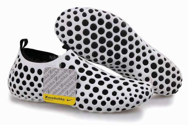 Nike Zvezdochka Shoes White/Black Nike Zvezdochka Shoes White/Black